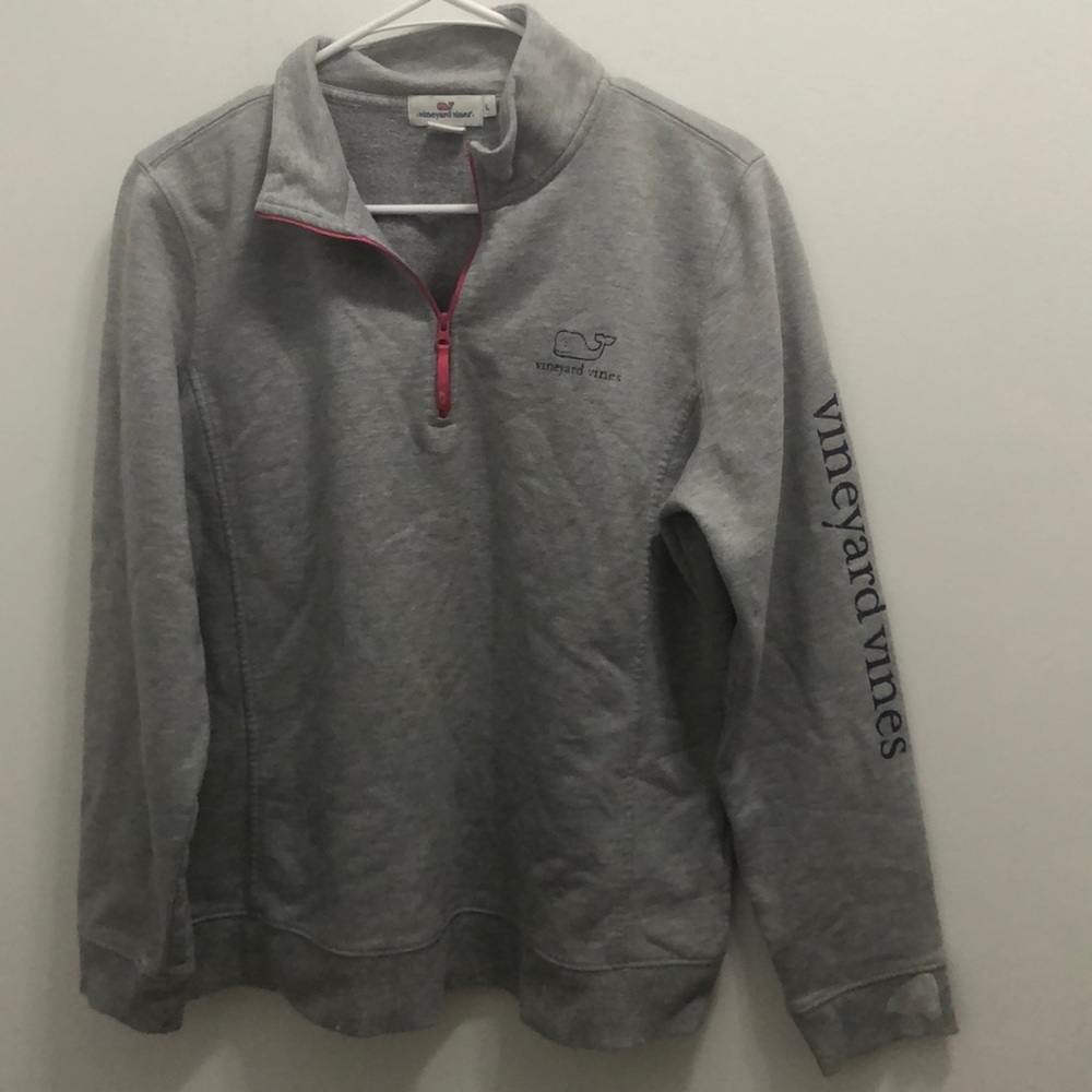 Vineyard vines sweatshirt